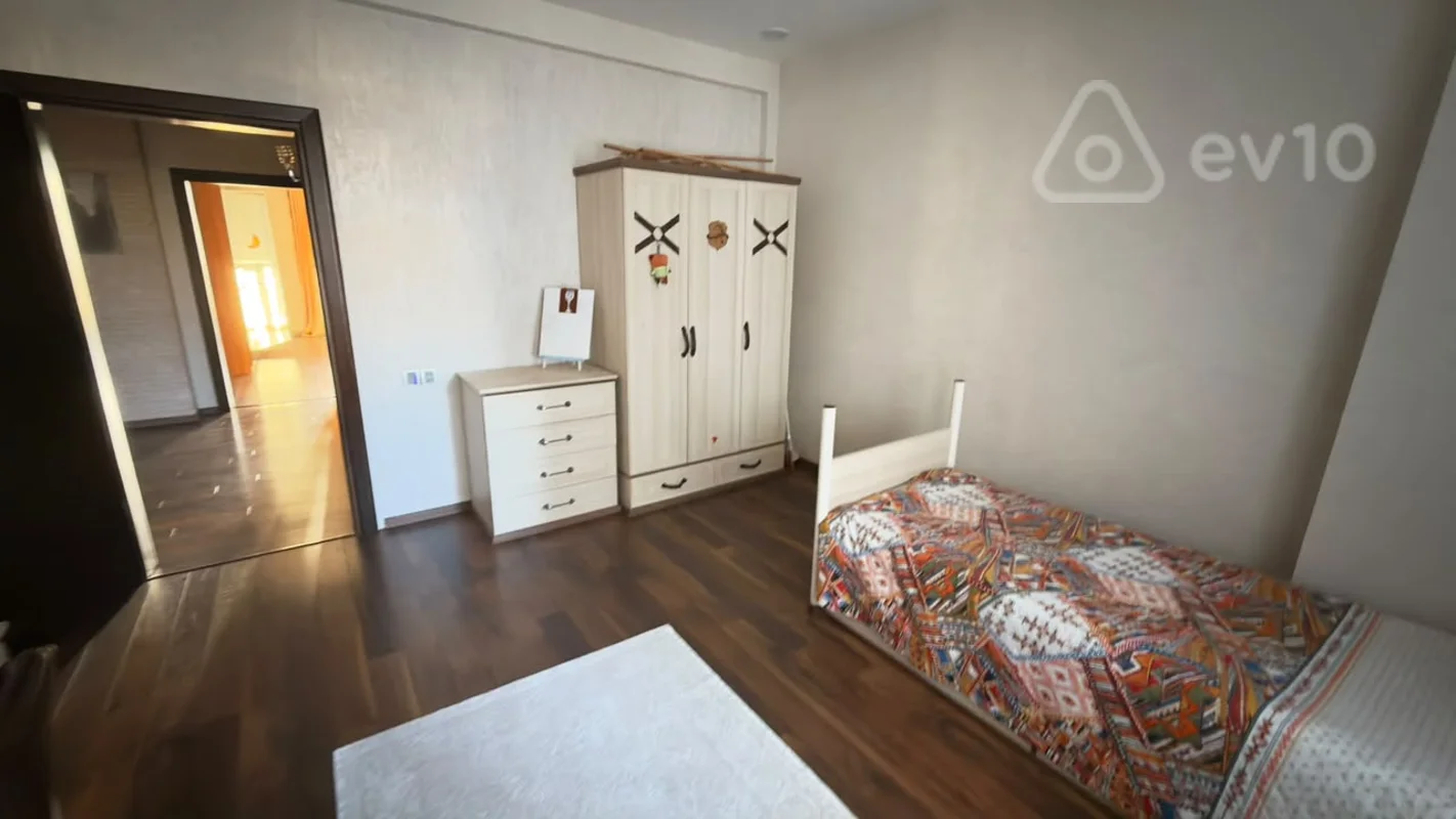 4 otaqlı mənzil, 200 m², Nəcəfqulu Rəfiyev k. 28 A — kirayə — Mənzil, Bakı (7)