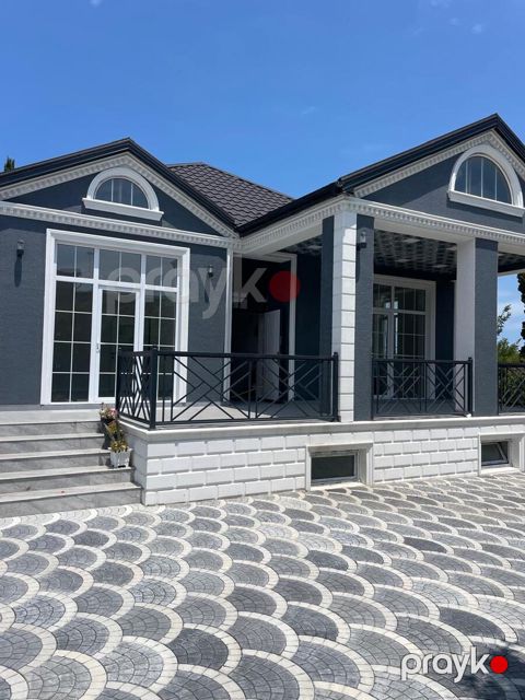 Satılır 4 otaqlı həyət evi/bağ evi 150 m² — Bakı