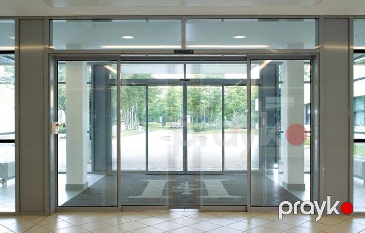 Avtomatik şüşə qapı — Pəncərələr, qapılar, balkonlar, Bakı (2)