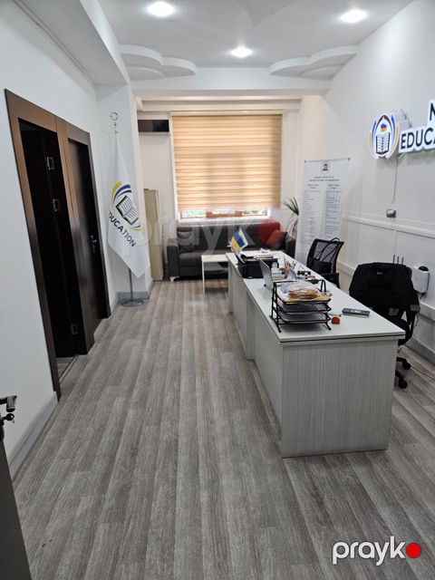 İcarəyə verilir 3 otaqlı ofis 95 m² — Bakı