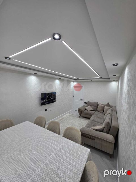 Satılır 5 otaqlı köhnə tikili 120 m² — Bakı