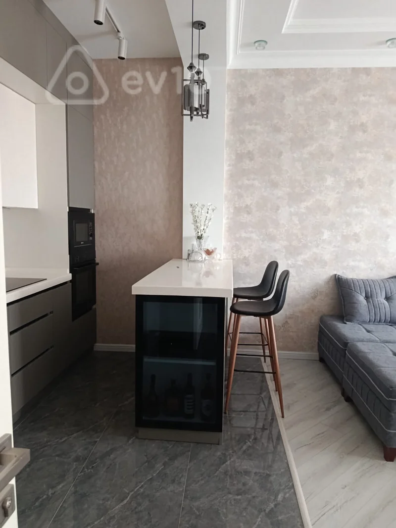 2 otaqlı mənzil, 72 m², Həmdəm Ağayev küçəsi — kirayə — Mənzil, Bakı (4)