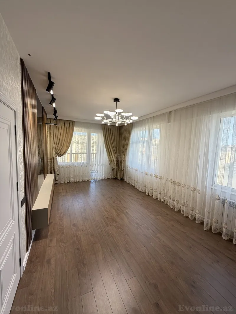 Satılır 3 otaqlı Mənzil Yeni tikili 117 m² Bakı, Xətai r., Həzi Aslanov — Mənzil, Bakı (7)