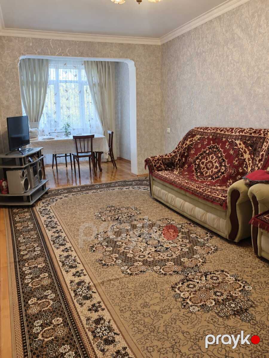 Satılır 4 otaqlı köhnə tikili 100 m² — Mənzil, Bakı (2)