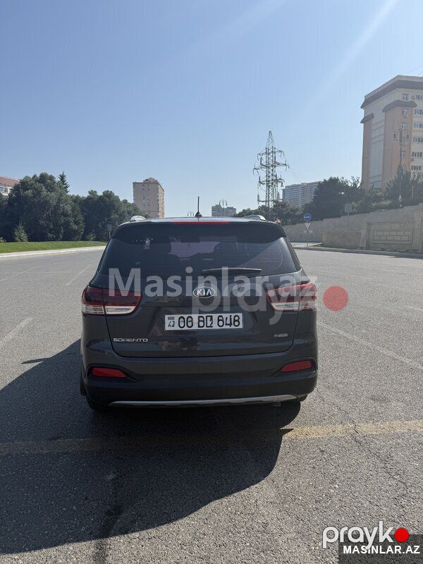 Kia Sorento, 2017 il — Minik avtomobili icarəsi, Bakı (2)