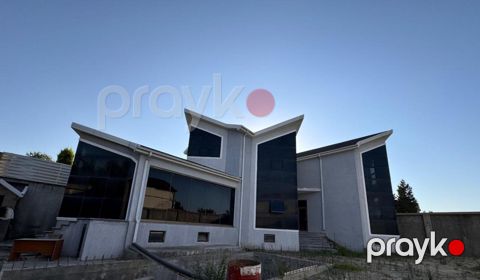 Satılır 6 otaqlı həyət evi/bağ evi 250 m² — Bakı