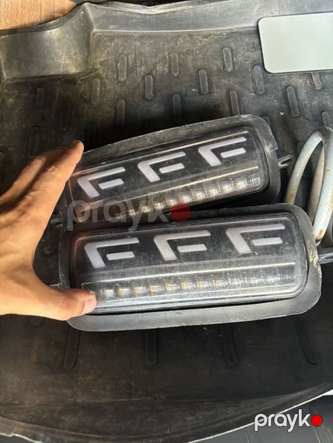 Ford Raptor üslubunda ön bar üçün LED gündüz işıqları (DRL) və dönmə — Bakı
