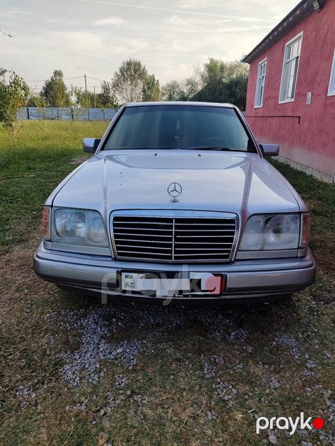 Mercedes E 220, 2.2 L, 1994 il, 450 000 km — Ucar
