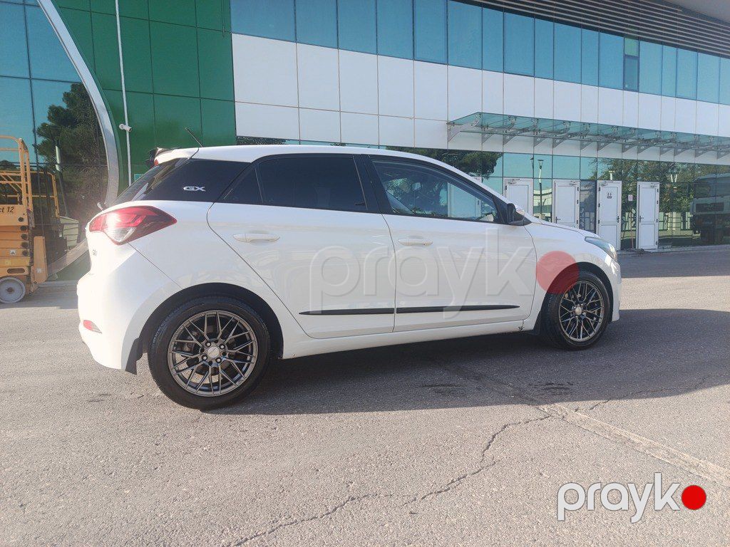 Hyundai i20, 1.1 L, 2016 il, 127 200 km — Avtomobillər, Bakı (2)