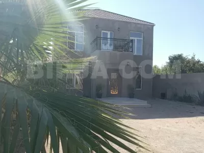 Maştağa qəsəbəsində 4 otaqlı ev satılır