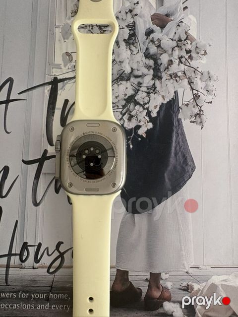 Apple Watch Ultra (49 mm) – titan korpus, safir kristal arxa panel və — Bakı