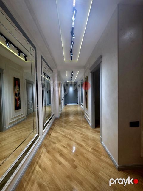 Satılır 4 otaqlı yeni tikili 140 m² — Bakı