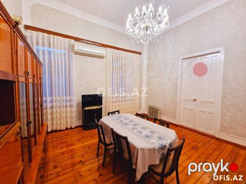 Köhnə tikili Kirayə Verilir Səbail r., İçəri Şəhər m., 2 otaq, 65 m² — Bakı