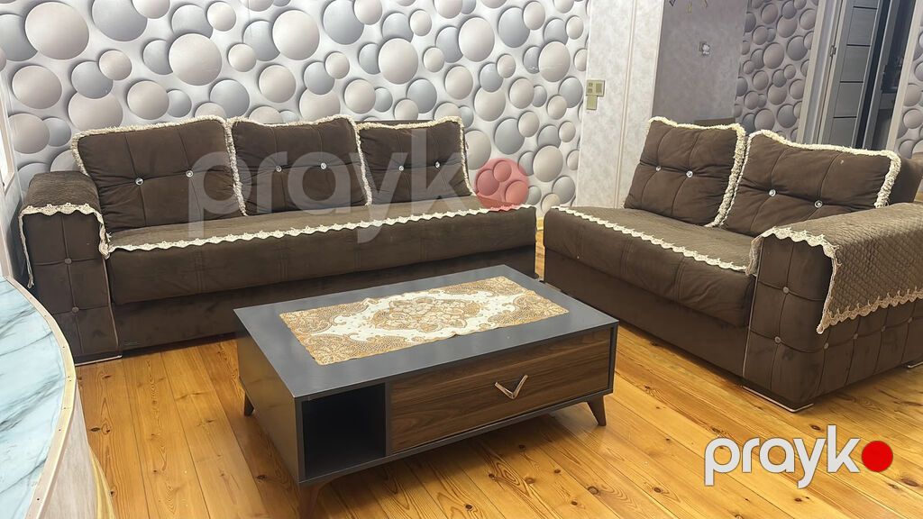 Uglavoy divandi 1600 e alınıb 400 e satılır cırıq,sokuy yoxdu — Divanlər, Bakı (2)