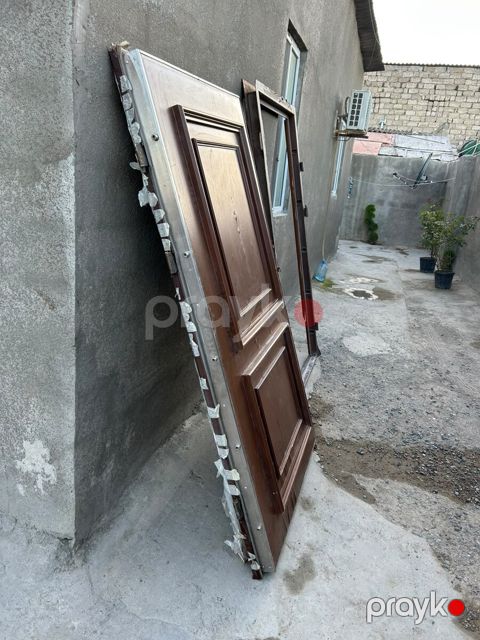 Dəmir qapı — Bakı