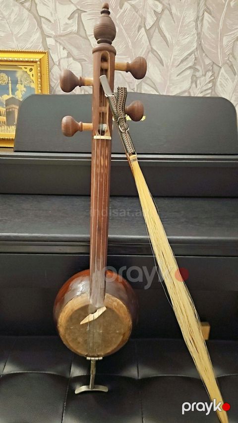 Kamança satılır — Bakı