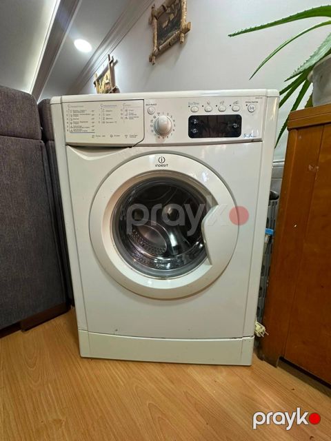 Indesit Paltaryuyan Maşın — Bakı