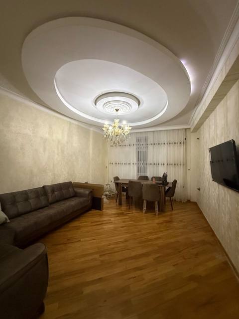 İcarəyə verilir 3 otaqlı yeni tikili 110 m² — 800 ₼ · 3 бөлме · 110 m² · 13/17 қабат · Баку · Mənzil İcarəyə verilir 3 otaqlı yeni tikili 110 m² — Баку