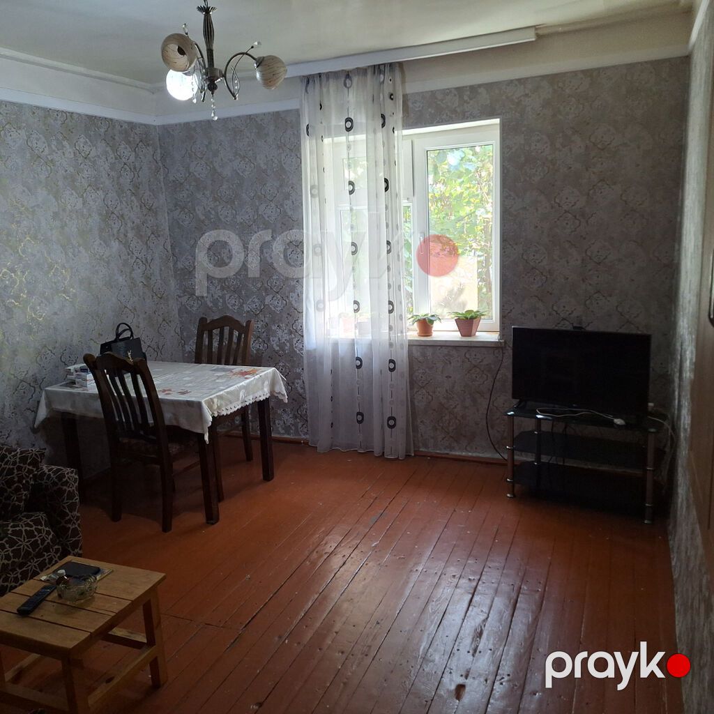 Salam ev Qax rayonunun lekit kəndində yerləşir, 12 sot həyəti həyətdə — Ev, villa, Qax (8)