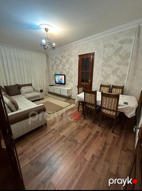 Satılır 2 otaqlı köhnə tikili 55 m² — Bakı