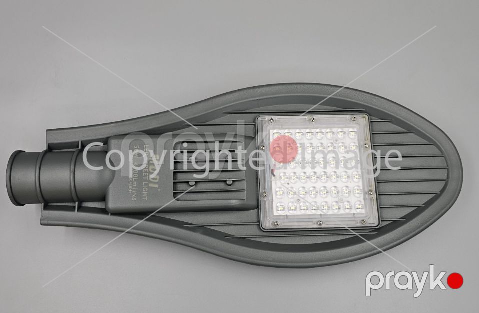 Küçə işığı günəş enirjili Modi SL1350E, 50W — İşıqlandırma, Bakı (4)