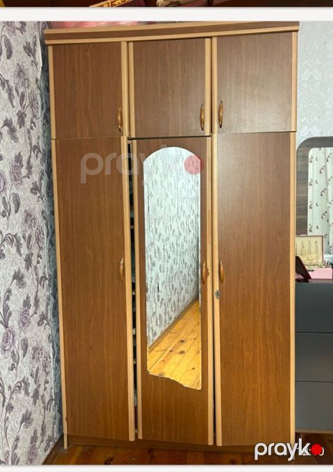 İşlənmiş, 3 qapılı, Güzgülü, Qəhvəyi, Taxta, Açılan, Düz dolab — Digah