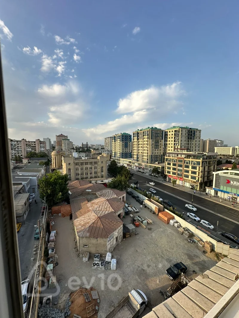 3 otaqlı mənzil, 130 m², inshaatcilar metro — kirayə — Bakı