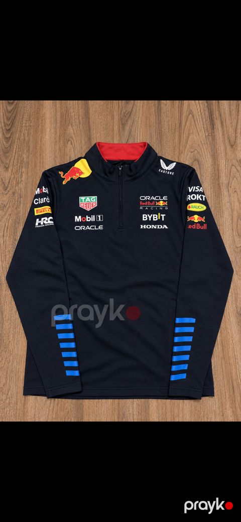 Formula 1 geyimi — Bakı