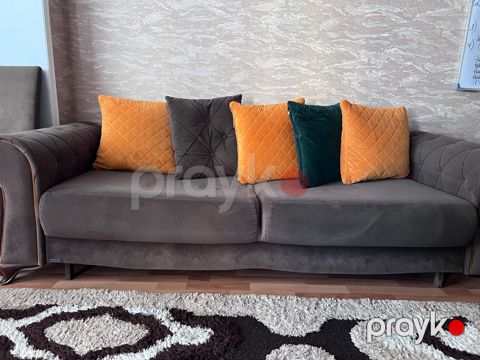 Divan satılır — Bakı