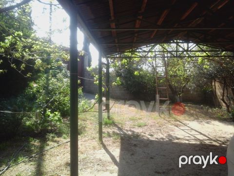 Satılır 3 otaqlı həyət evi/bağ evi 80 m² — Bakı