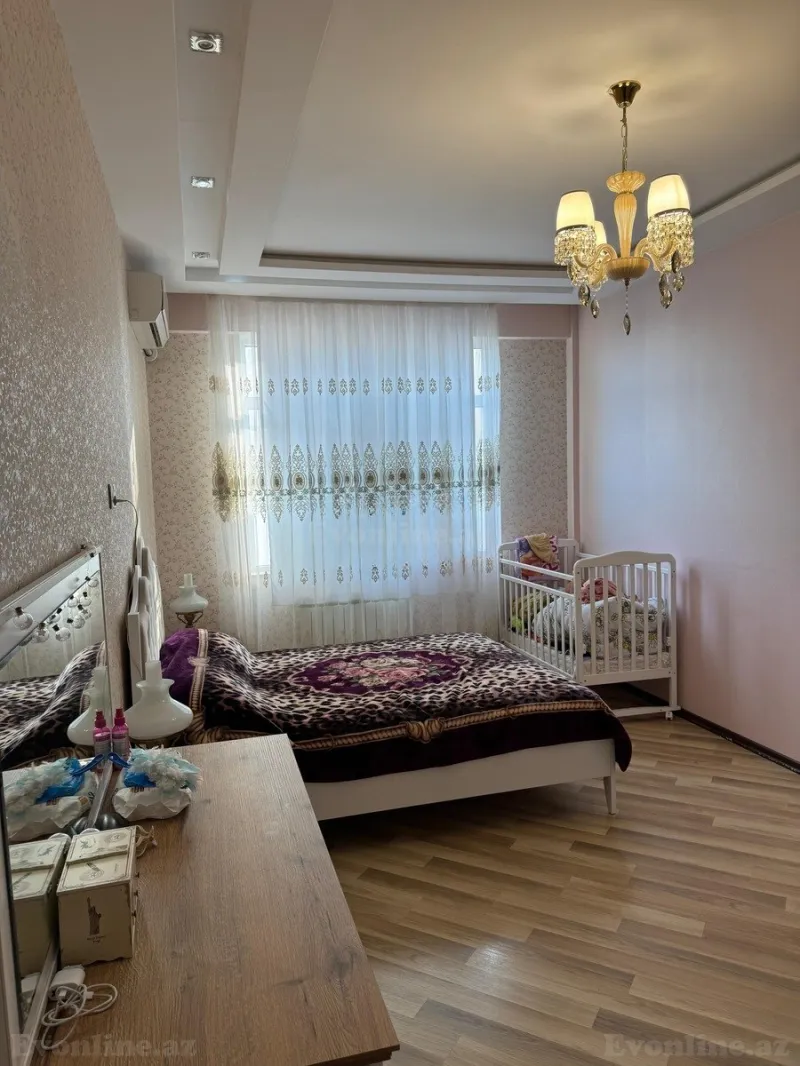 Satılır 4 otaqlı Mənzil Yeni tikili 130 m² Bakı, Xətai r., Köhnə Günəşli — Mənzil, Bakı (6)