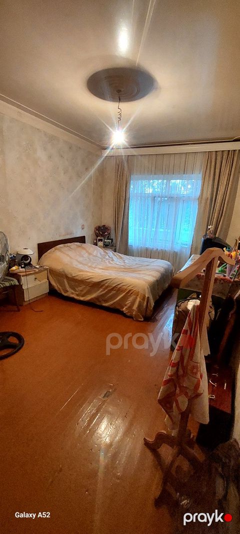Satılır 5 otaqlı köhnə tikili 110 m² — Bakı