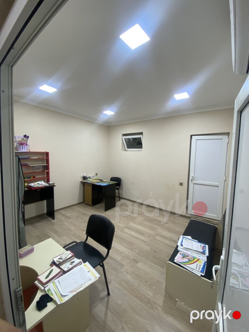 İcarəyə verilir – ofis/iş otaqları - İki ayrı iş otağı: biri qəbul/iş — Ofis, Sumqayıt (2)