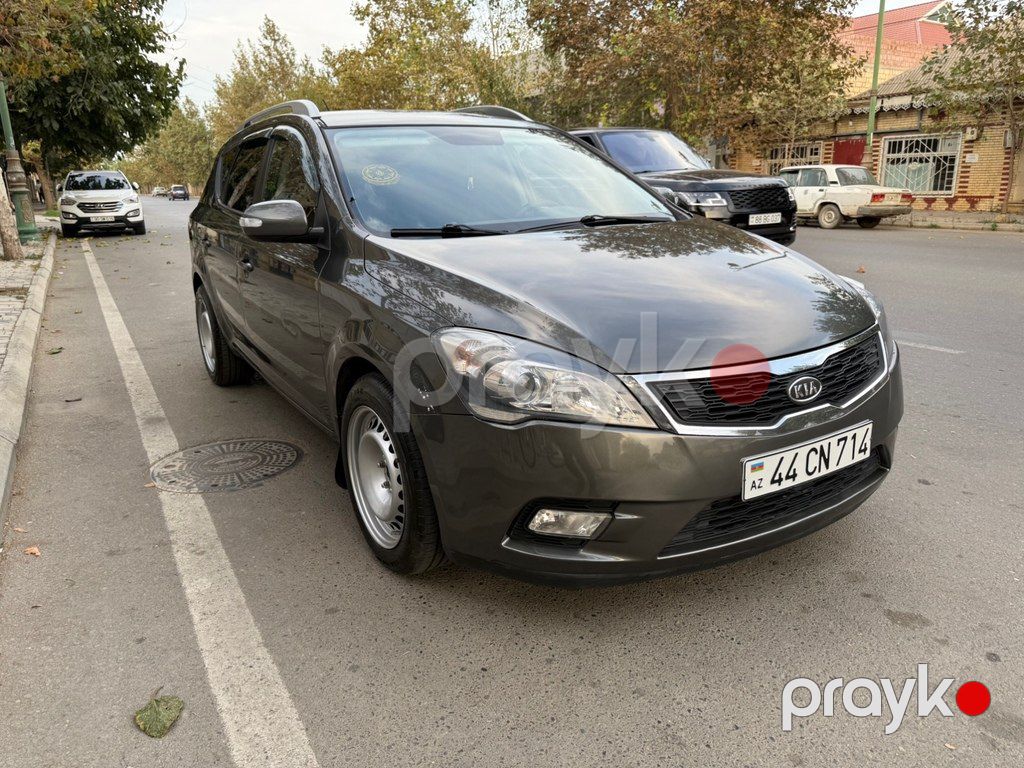 Kia Ceed SW, 1.6 L, 2010 il, 350 000 km — Avtomobillər, Bakı (6)