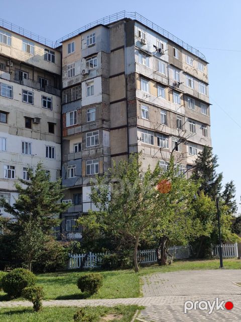 Satılır 2 otaqlı köhnə tikili 60 m² — Bakı