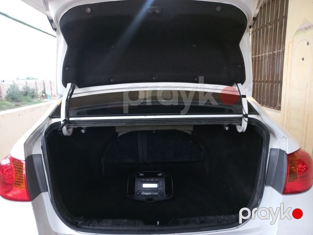 Hyundai Elantra: 1.6 l Sedan — Avtomobillər, Digah (9)