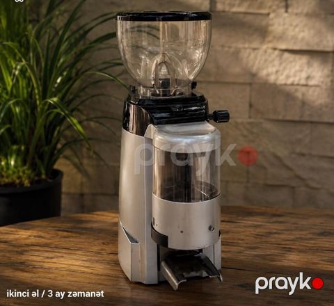 *650₼ Casadio Coffee Grinder. *3 ay zəmanət ilə.* 2ci əldir — Bakı