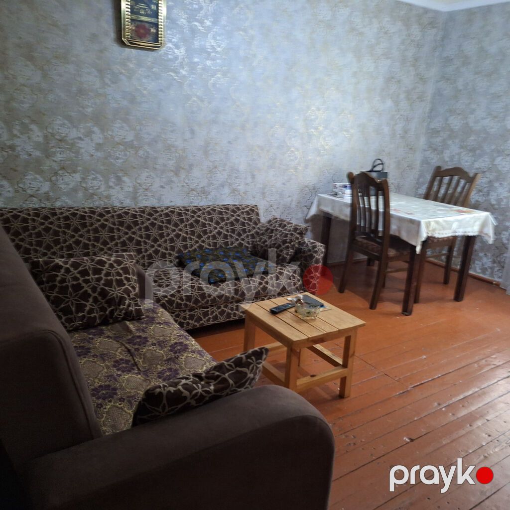 Salam ev Qax rayonunun lekit kəndində yerləşir, 12 sot həyəti həyətdə — Ev, villa, Qax (9)