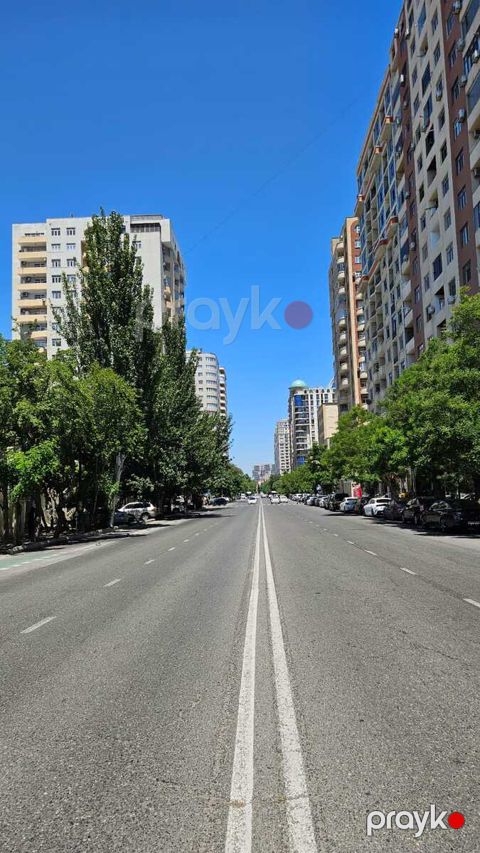 Satılır 4 otaqlı yeni tikili 180 m² — Bakı