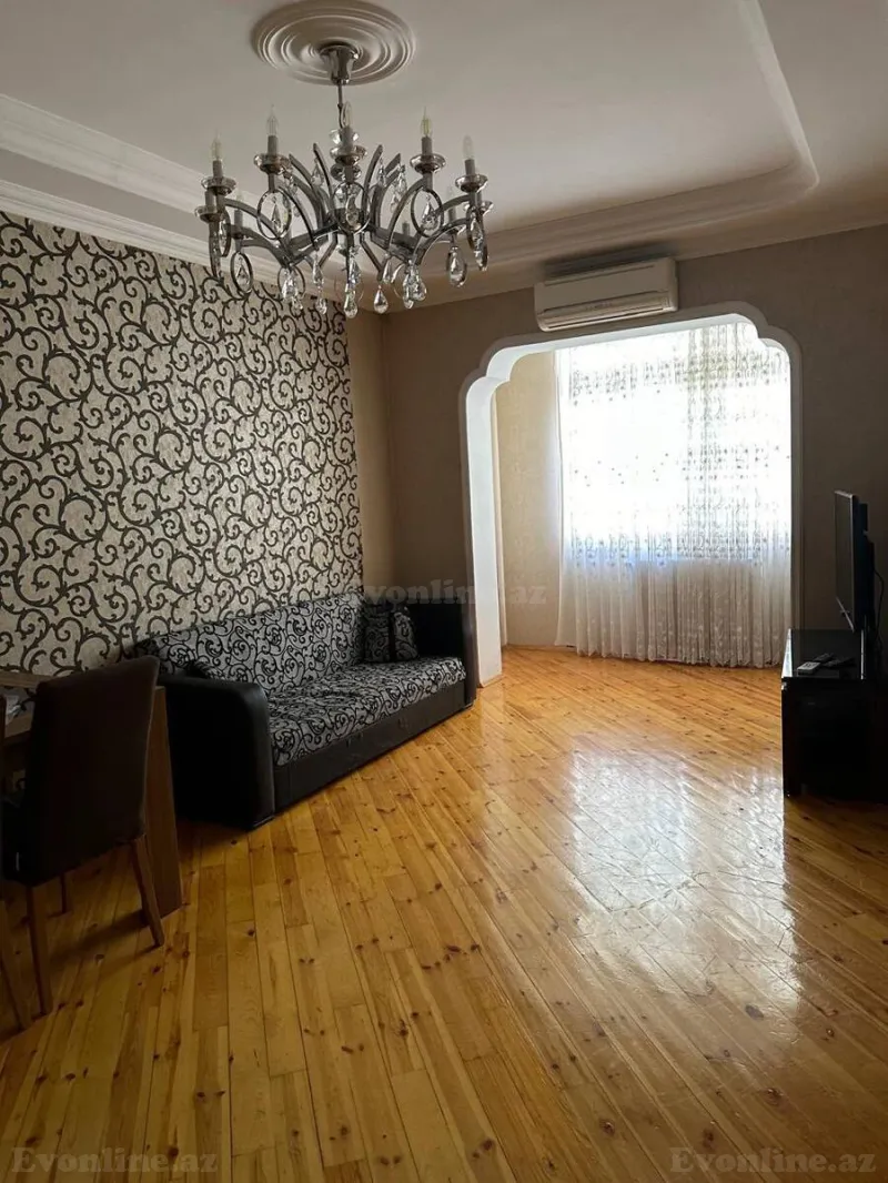Kirayə verilir 4 otaqlı Mənzil Köhnə tikili 120 m² Bakı, Yasamal r., İnşaatçılar m — Bakı