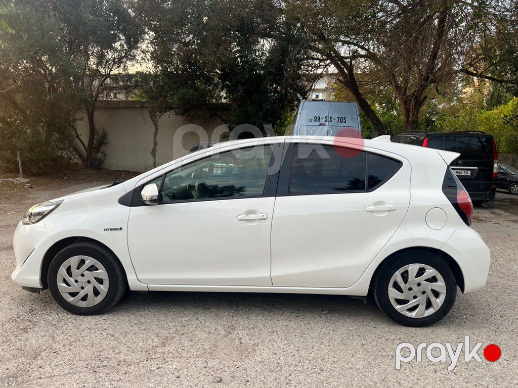 Toyota Aqua, 1.5 L, 0.87 kWh, 2020 il, 130 000 km — Avtomobillər, Bakı (3)