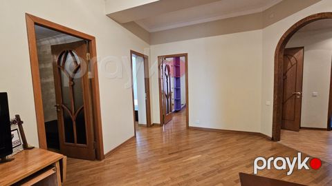 Satılır 4 otaqlı yeni tikili 160 m² — Bakı