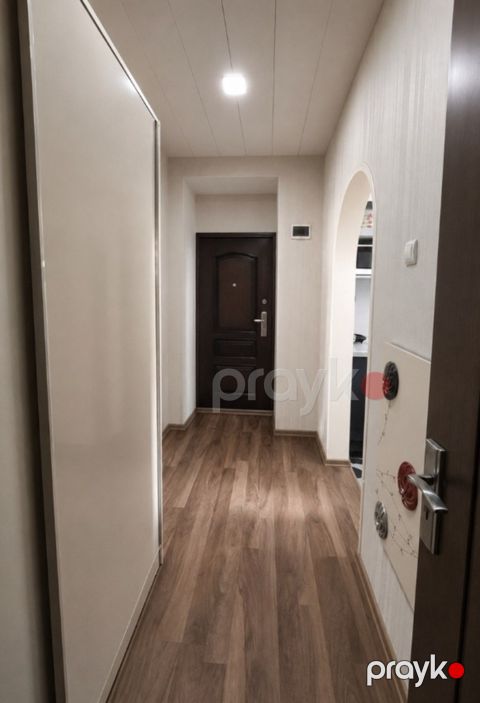 Satılır 4 otaqlı köhnə tikili 73 m² — Bakı