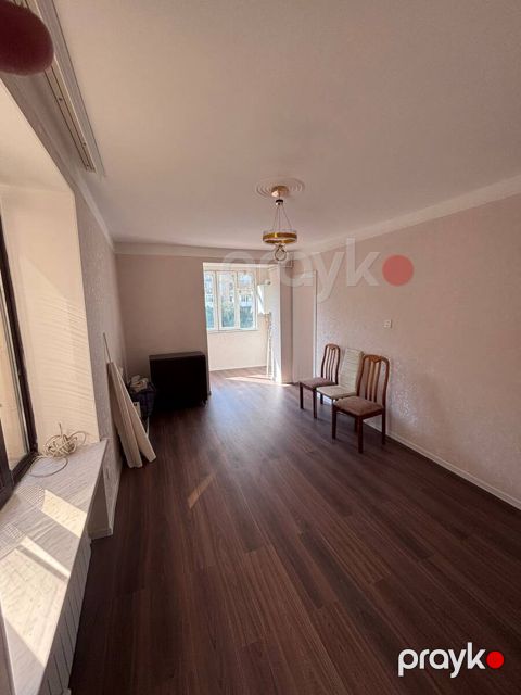 Satılır 2 otaqlı köhnə tikili 32 m² — Bakı