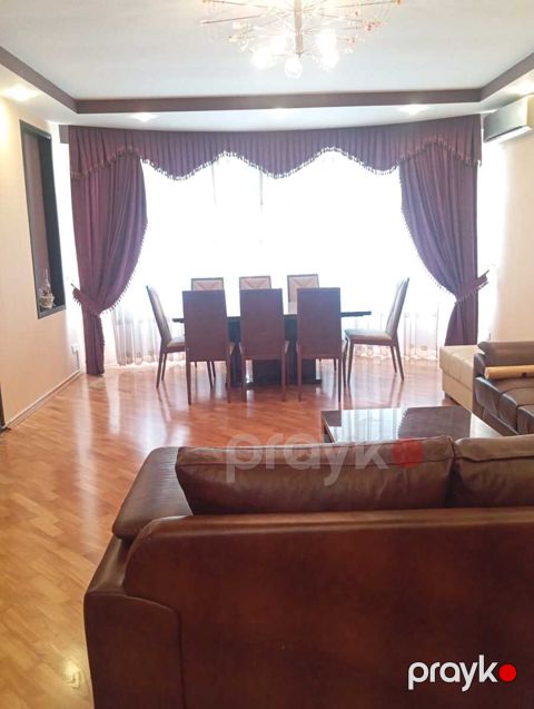 Satılır 3 otaqlı yeni tikili 140 m² — Bakı