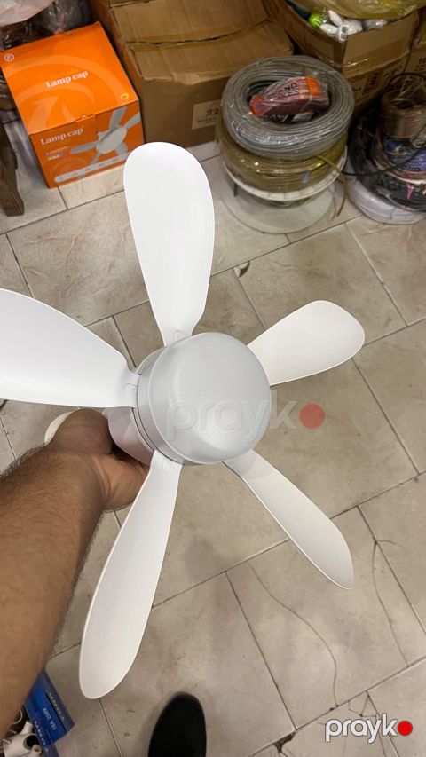 Ventliyator kicik plastik 5pərli 25azn — Bakı