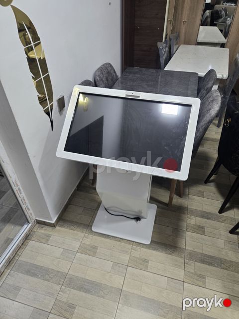 Interaktiv infokiosk / self-service terminal - Böyük diaqonallı — Mingəçevir