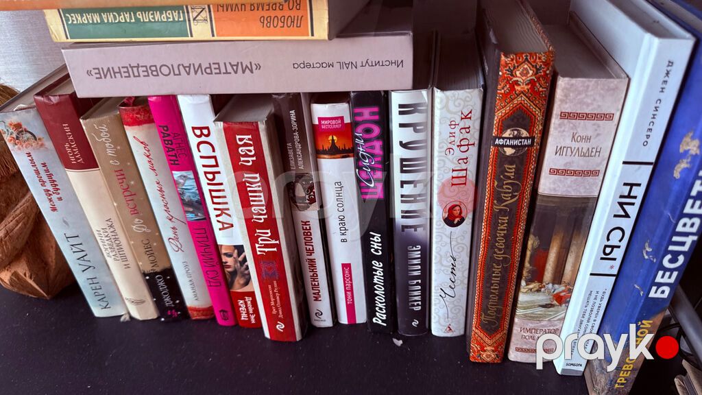 Kitablar satılır Müxtəlif kitablar mövcuddur. Qiymətlər: 3, 5 və — Digər, Bakı (5)