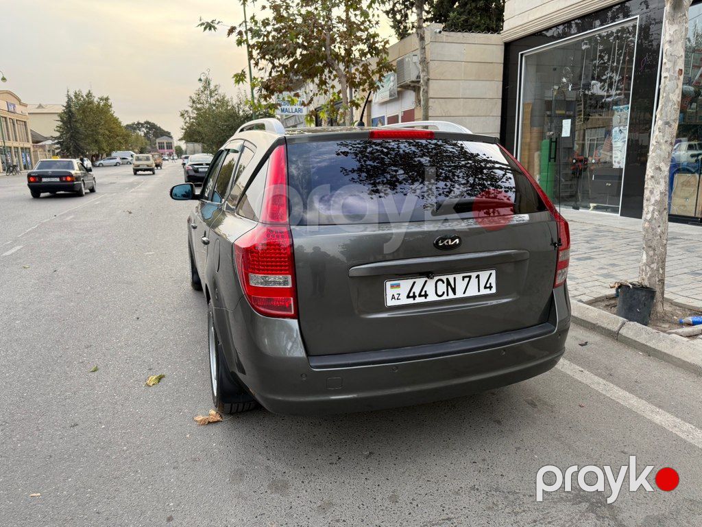 Kia Ceed SW, 1.6 L, 2010 il, 350 000 km — Avtomobillər, Bakı (4)