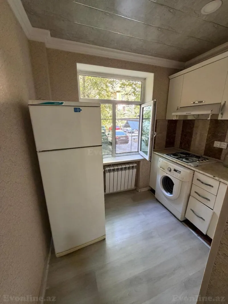 Kirayə verilir 2 otaqlı Mənzil Köhnə tikili 45 m² Bakı, Səbail r., Badamdar — Mənzil, Bakı (7)